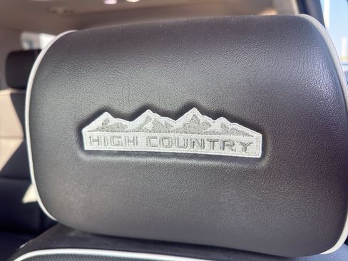 Used 2020 Chevrolet Traverse High Country AWD/4WD image 4