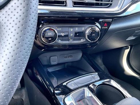 New 2026 Chevrolet Trax RS w/ Sunroof Package FWD image 22