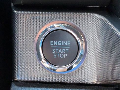 New 2026 Ford F250 Platinum w/ Tremor Off-Road Package image 32