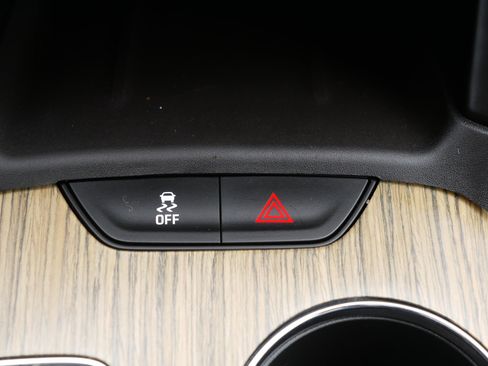 Used 2018 GMC Acadia Denali image 33