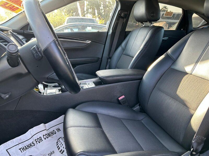 Used 2018 Chevrolet Impala LT FWD image 18