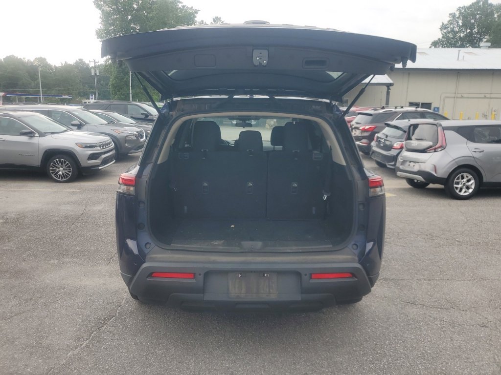 Used 2023 Nissan Pathfinder SV AWD/4WD image 10
