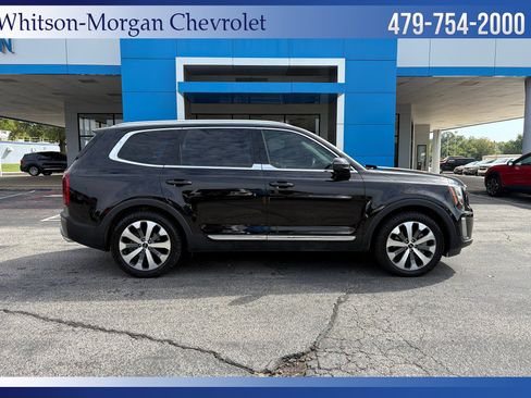 Used 2022 Kia Telluride EX w/ EX Premium Package image 4