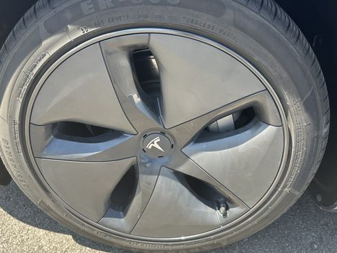 Used 2018 Tesla Model 3 Long Range AWD/4WD image 12