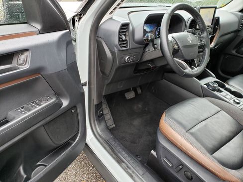 Used 2021 Ford Bronco Sport Outer Banks w/ Outer Banks Package image 9