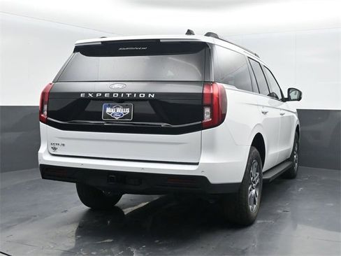 New 2025 Ford Expedition Active image 37