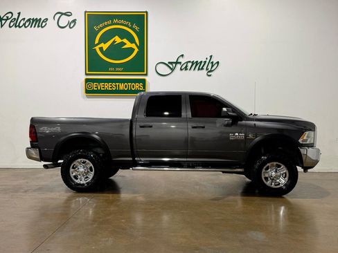 Used 2018 RAM 2500 Tradesman w/ Chrome Appearance Group image 2