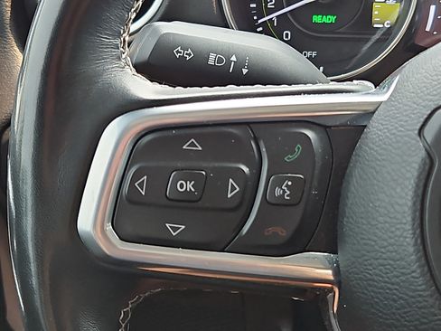 Used 2021 Jeep Wrangler Unlimited Sahara w/ Cold Weather Group AWD/4WD image 21