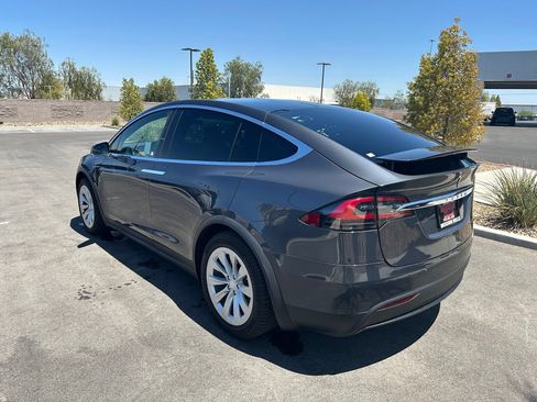 Used 2019 Tesla Model X AWD/4WD image 12