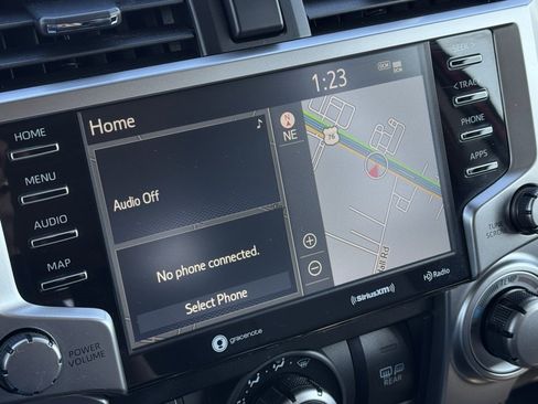 Used 2022 Toyota 4Runner SR5 Premium image 30