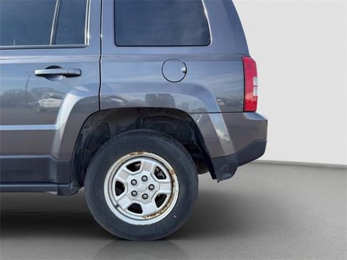 Used 2016 Jeep Patriot Sport w/ Power Value Group image 22