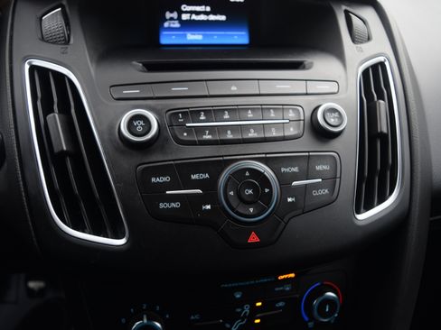 Used 2017 Ford Focus ST image 12