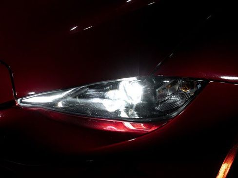 Used 2023 MAZDA MX-5 Miata Grand Touring RWD image 11