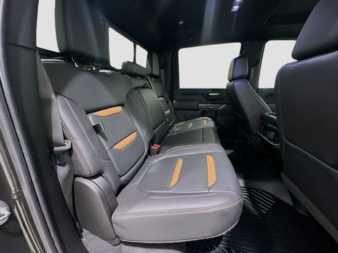 Used 2022 GMC Sierra 2500 AT4 w/ AT4 Preferred Package AWD/4WD image 27