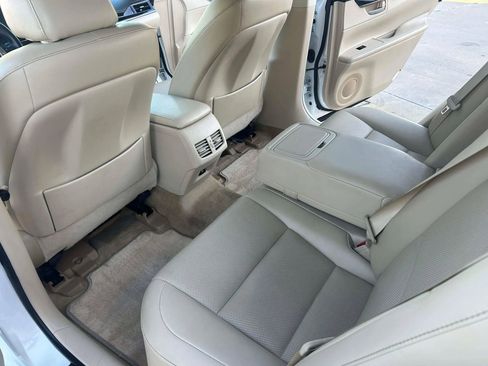 Used 2015 Lexus ES 350 image 23