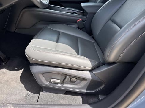 Certified 2026 Ford Explorer Active w/ Active Comfort Package RWD image 16