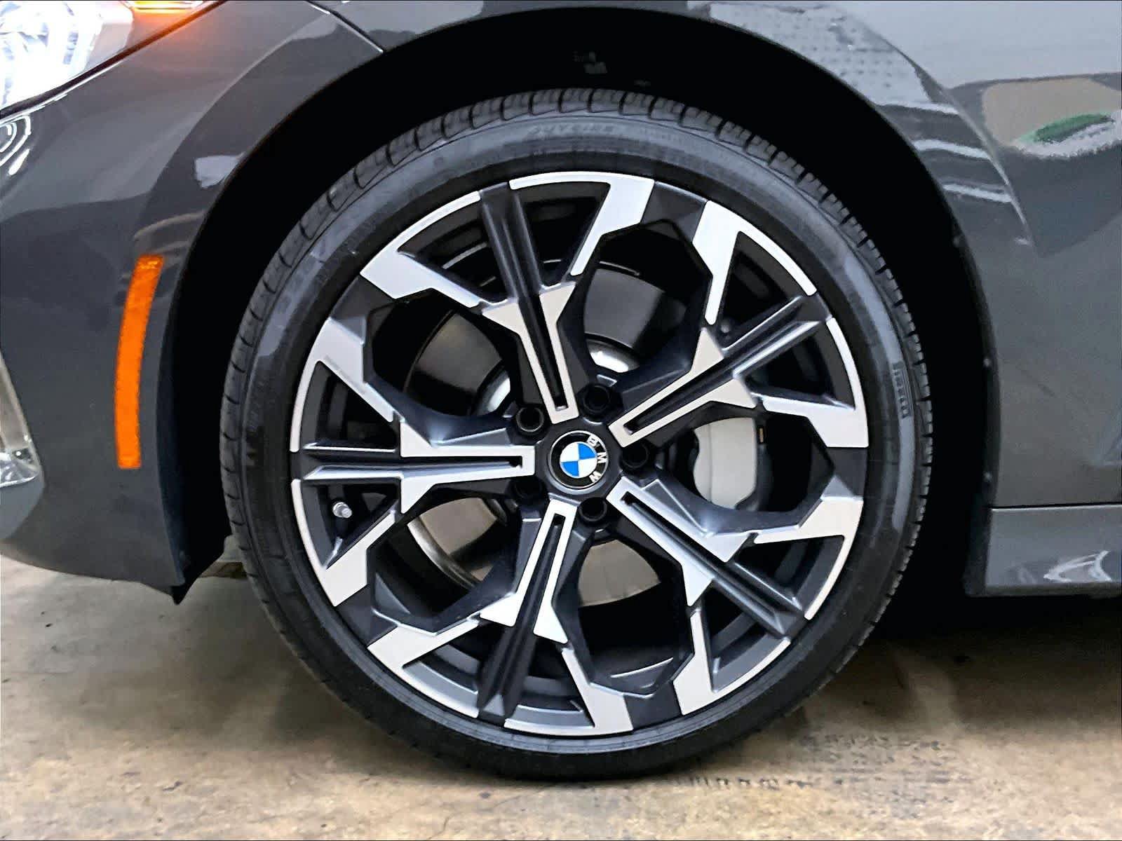 Used 2026 BMW 330i Sedan w/ Premium Package RWD image 13