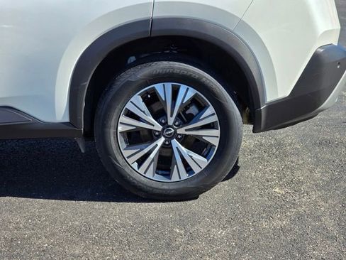 Used 2023 Nissan Rogue SV image 13