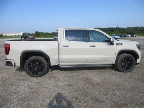 New 2026 GMC Sierra 1500 Denali w/ Denali Reserve Package AWD/4WD image 3