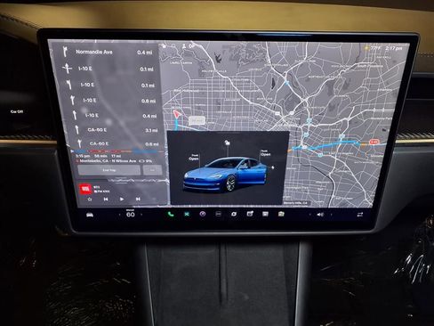 Used 2022 Tesla Model S Plaid image 4