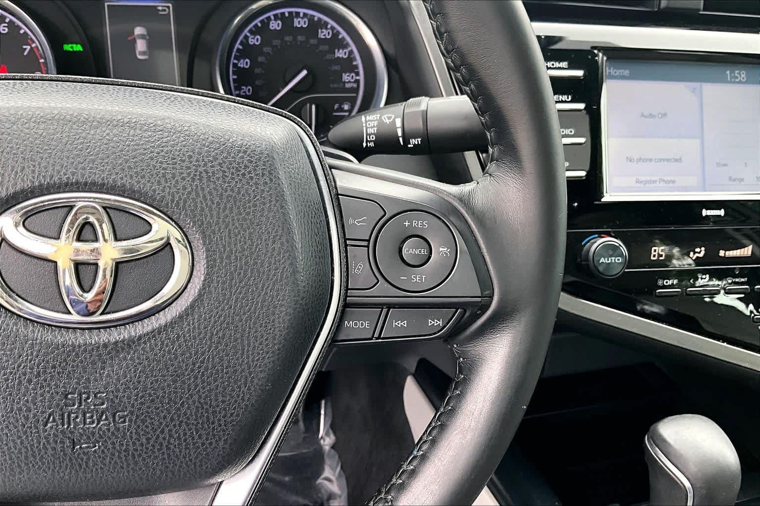 Used 2020 Toyota Camry SE w/ Convenience Package FWD image 25