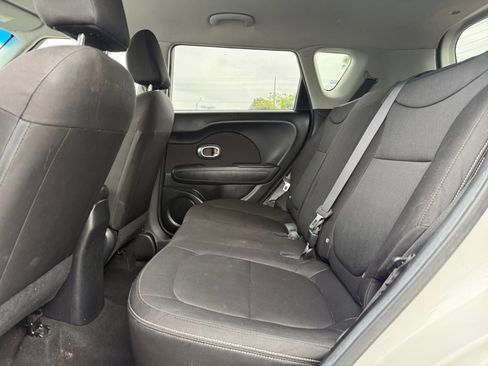 Used 2016 Kia Soul image 16