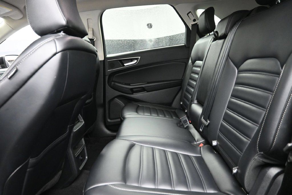 Used 2024 Ford Edge SEL AWD/4WD image 12