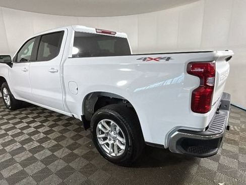 Used 2025 Chevrolet Silverado 1500 LT AWD/4WD image 5