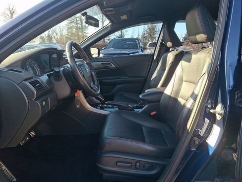 Used 2017 Honda Accord Sport Special Edition image 13