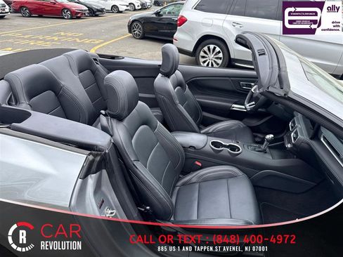 Used 2025 Ford Mustang Premium image 9