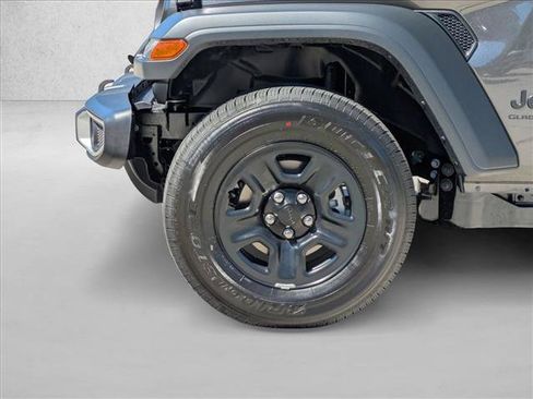 New 2026 Jeep Gladiator Sport AWD/4WD image 10