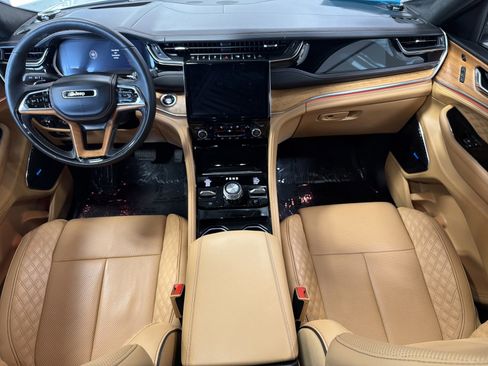 Used 2025 Jeep Grand Cherokee L Summit image 10