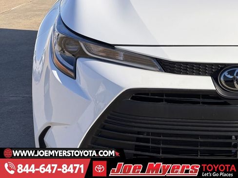 Certified 2026 Toyota Corolla LE image 5