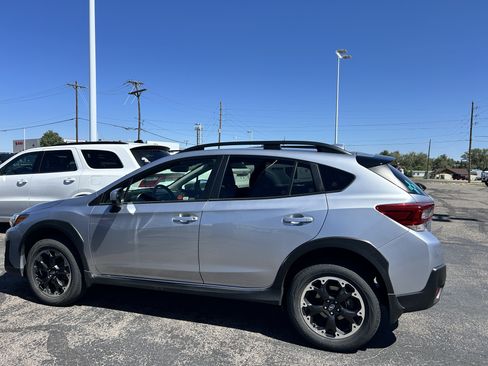 Used 2023 Subaru Crosstrek 2.0i Premium AWD/4WD image 2