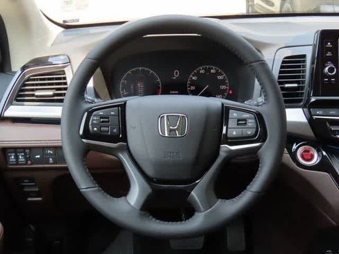 New 2026 Honda Odyssey Touring image 21