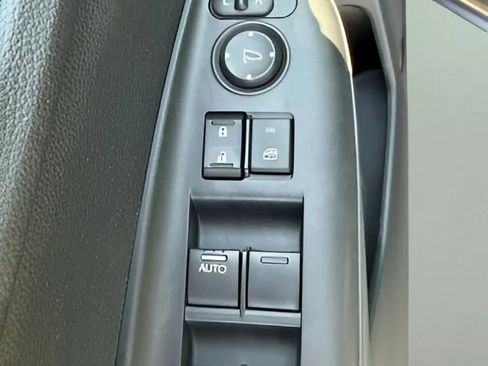 Used 2015 Honda Fit EX image 11