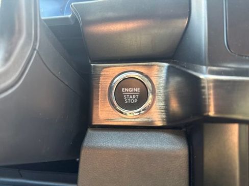 Used 2024 Ford F250 Lariat AWD/4WD image 35