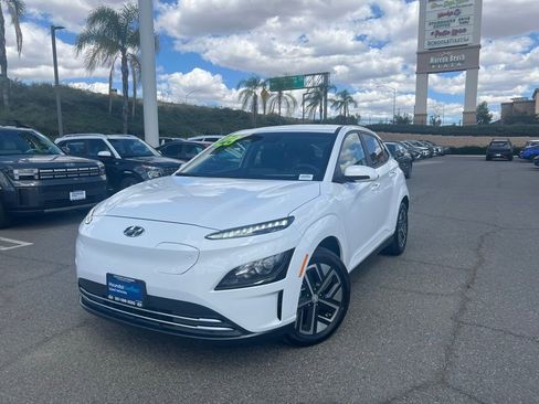 Certified 2023 Hyundai Kona SE image 4