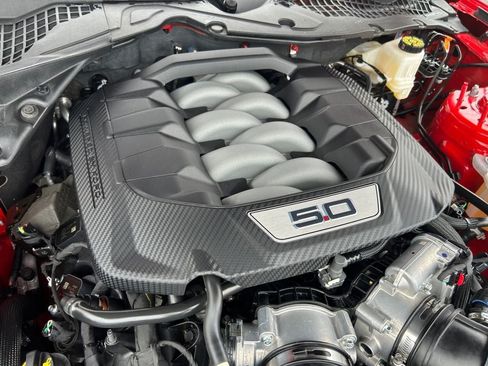 Used 2025 Ford Mustang GT Premium RWD image 28