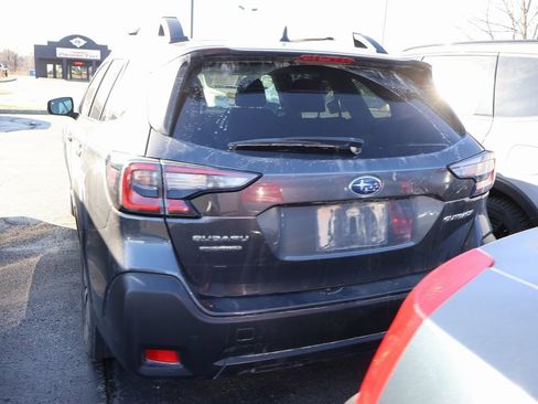 Used 2023 Subaru Outback Premium image 16