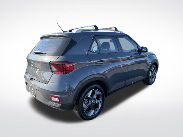 Used 2025 Hyundai Venue SEL FWD image 13