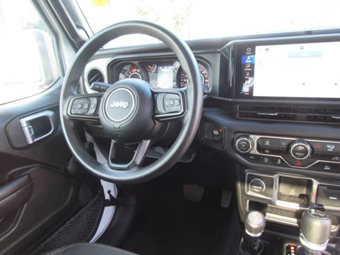 Certified 2024 Jeep Wrangler Sport AWD/4WD image 12