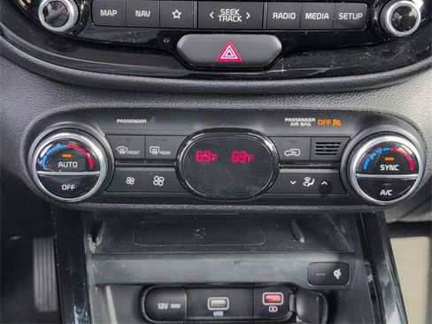 Used 2020 Kia Soul EX image 20