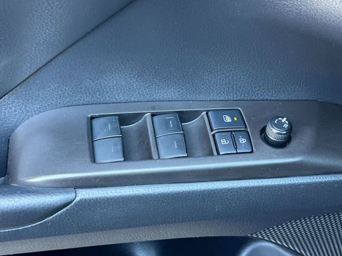 Used 2021 Toyota Camry SE image 14