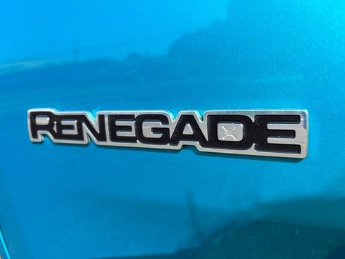 Used 2020 Jeep Renegade Latitude w/ Cold Weather Group AWD/4WD image 28