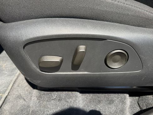 Used 2025 GMC Acadia Elevation AWD/4WD image 27