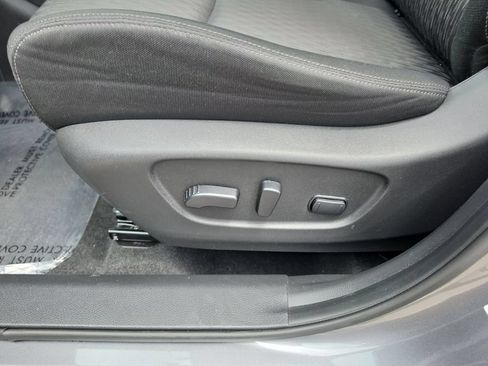 Used 2020 Nissan Rogue SV w/ Premium Package AWD/4WD image 10