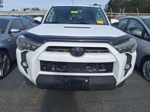 Used 2022 Toyota 4Runner TRD Off-Road Premium w/ Moonroof Package image 2