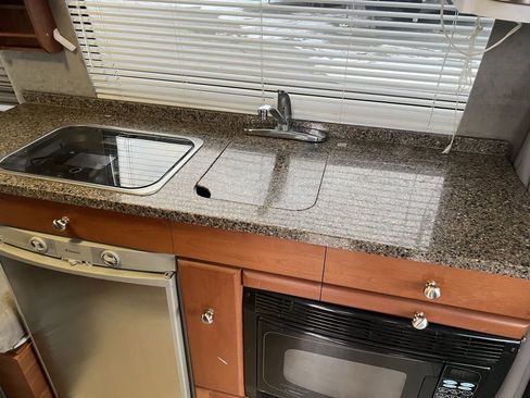 Used 2008 Dodge Sprinter 2500 w/ Trailer Tow Group image 39