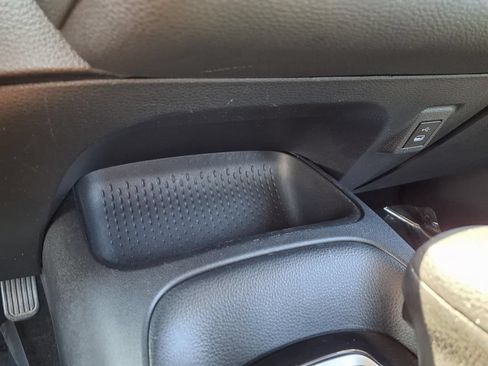 Used 2024 Toyota Corolla LE FWD image 11